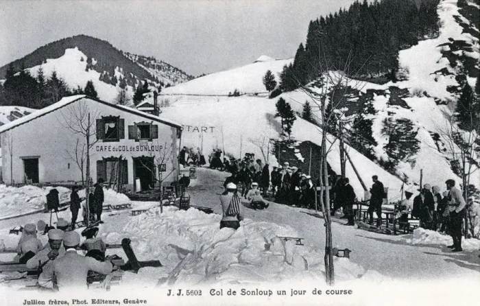 Framed Print : Col de Sanloup, Montreux, Switzerland - mixed luge racing Framed Print : Col de Sanloup, Montreux, Switzerland - mixed luge racing