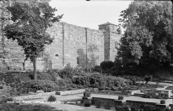 Framed Print : Colchester Castle and Lily Pond Framed Print : Colchester Castle and Lily Pond