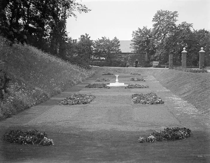Framed Print : Colchester Gardens Framed Print : Colchester Gardens