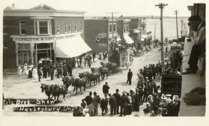 Framed Print : The Cole Bros. Circus arriving in town Framed Print : The Cole Bros. Circus arriving in town