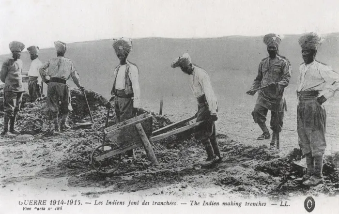 Framed Print : Colonial Indian Troops digging trenches on the Western Front Framed Print : Colonial Indian Troops digging trenches on the Western Front