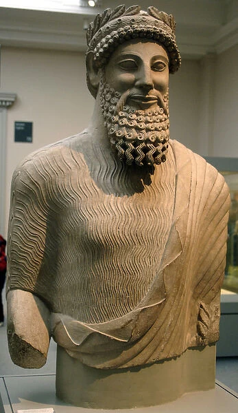Colossal statue of a bearded man with laurel wreath. 500-480