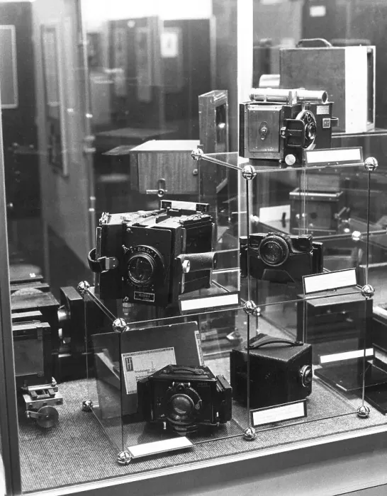 Framed Print : Colour cameras from the 1940s Framed Print : Colour cameras from the 1940s
