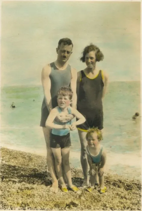 Framed Print : Colour photograph of a family on the beach at Bognor Regis, 1920s. Date: 1920s Framed Print : Colour photograph of a family on the beach at Bognor Regis, 1920s. Date: 1920s