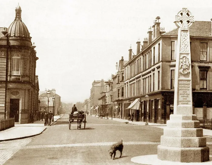 Framed Print : Colquhoun Square, Helensburgh early 1900's Framed Print : Colquhoun Square, Helensburgh early 1900's