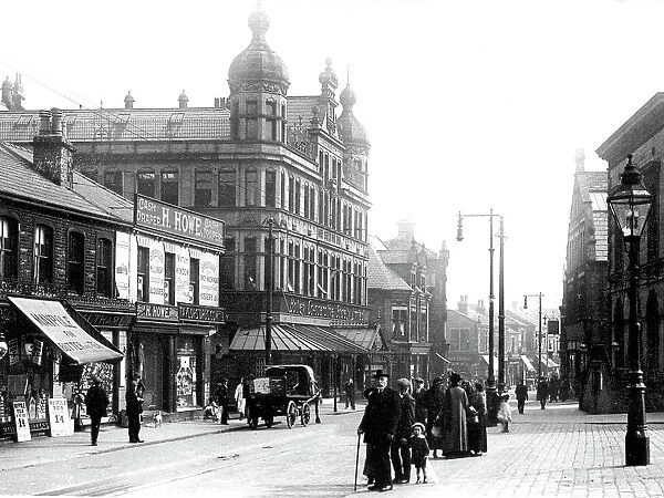 Commercial Street, Batley early 1900's