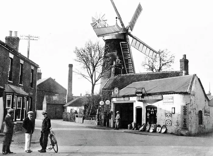 Framed Print : Coningsby Mill Framed Print : Coningsby Mill