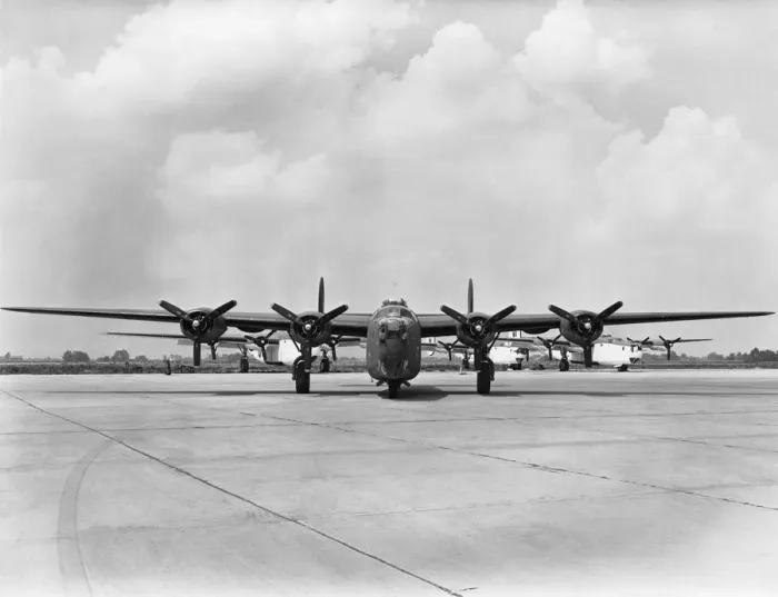 Framed Print : Consolidated B-24H Liberator B-6 Framed Print : Consolidated B-24H Liberator B-6