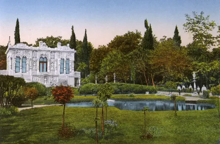Framed Print : Constantinople - Royal Kiosk with gardeners Framed Print : Constantinople - Royal Kiosk with gardeners