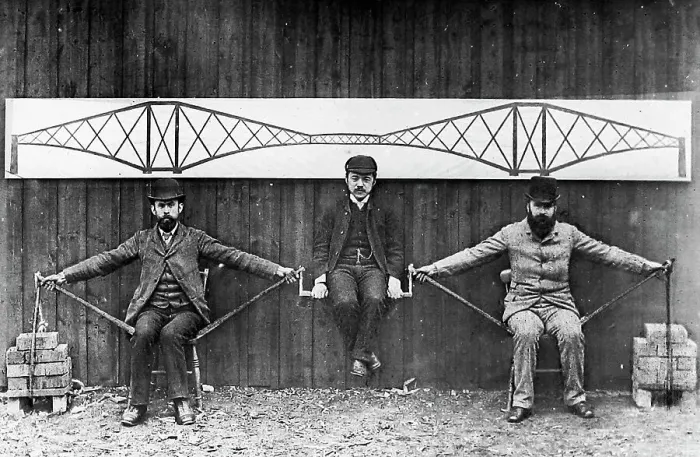 Framed Print : Construction of Forth Railway Bridge - cantilever principle Framed Print : Construction of Forth Railway Bridge - cantilever principle