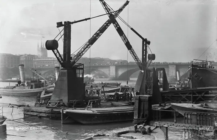 Framed Print : Construction at London Bridge Framed Print : Construction at London Bridge