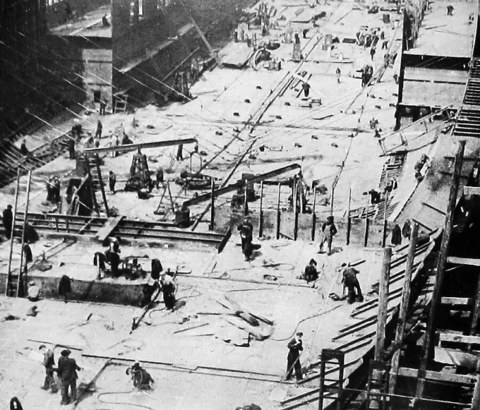 Framed Print : Construction of RMS Queen Elizabeth Framed Print : Construction of RMS Queen Elizabeth