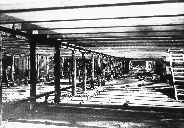 Framed Print : Construction of RMS Queen Elizabeth Framed Print : Construction of RMS Queen Elizabeth