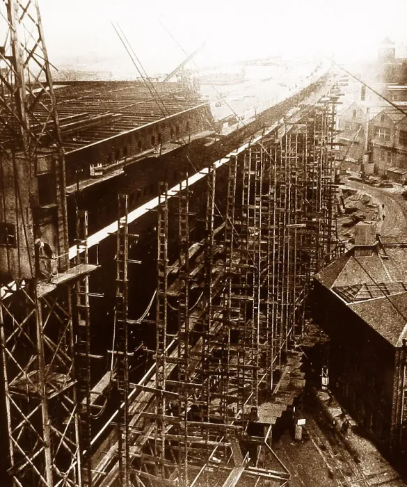 Framed Print : Construction of RMS Queen Elizabeth launched in 1938 Framed Print : Construction of RMS Queen Elizabeth launched in 1938