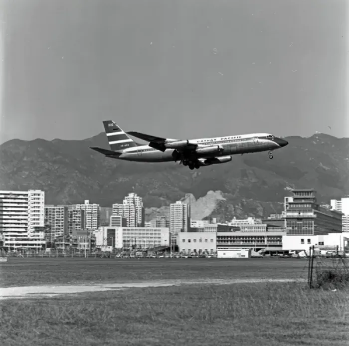Framed Print : Convair CV880M VR-HFS Cathay Pacific landing Kai Tak - HK Framed Print : Convair CV880M VR-HFS Cathay Pacific landing Kai Tak - HK