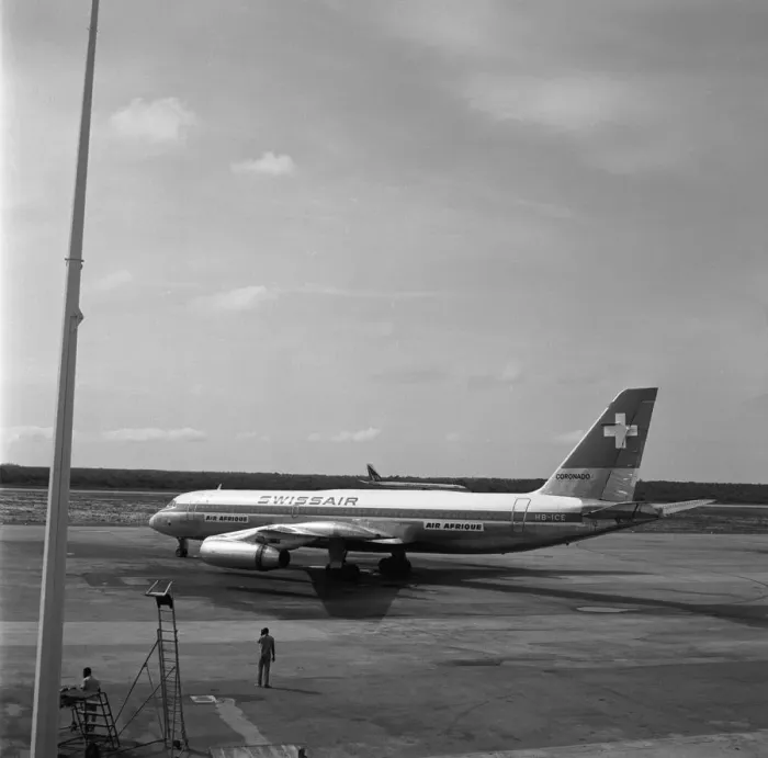 Framed Print : Convair CV990A HB-ICE Air Afrique Swissair, Abidjan Framed Print : Convair CV990A HB-ICE Air Afrique Swissair, Abidjan