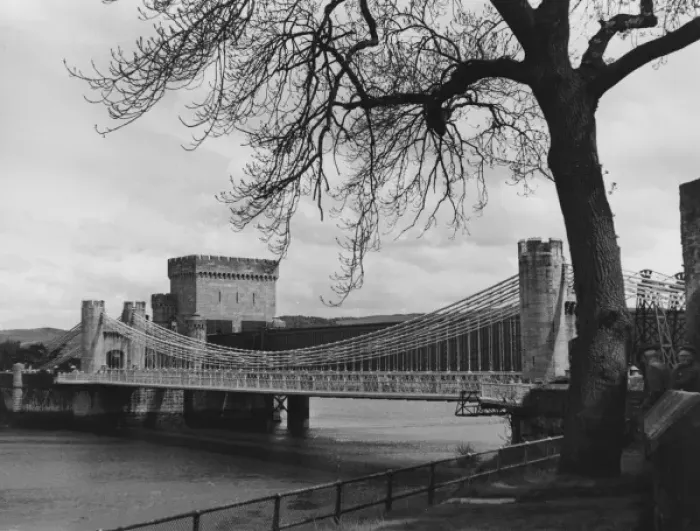 Framed Print : Conway Castle Bridge Framed Print : Conway Castle Bridge