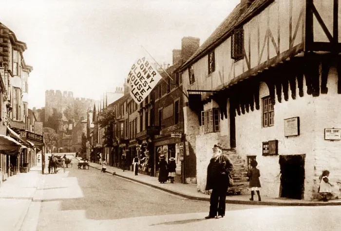 Framed Print : Conway Castle Street early 1900s Framed Print : Conway Castle Street early 1900s
