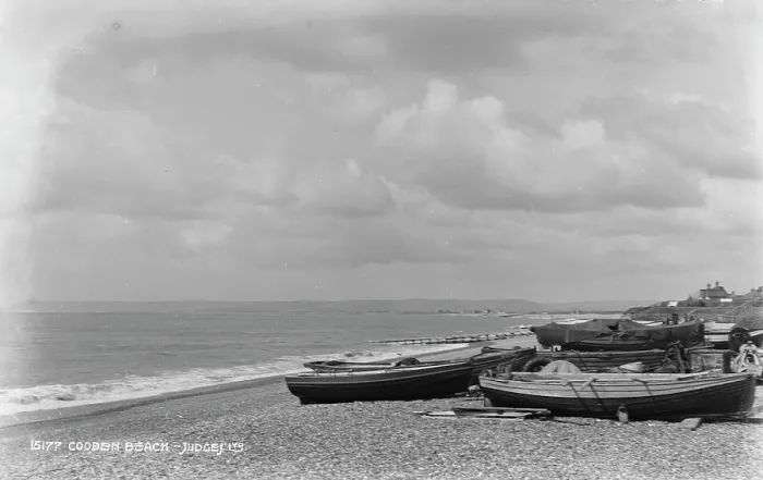 Framed Print : Cooden Beach Framed Print : Cooden Beach