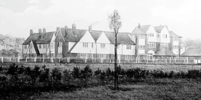 Framed Print : Cooperative Houses, Letchworth Garden City, early 1900s Framed Print : Cooperative Houses, Letchworth Garden City, early 1900s