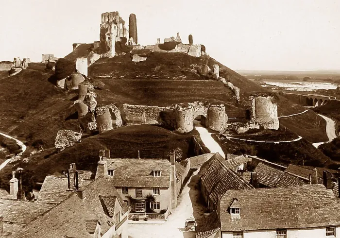 Framed Print : Corfe Castle Framed Print : Corfe Castle