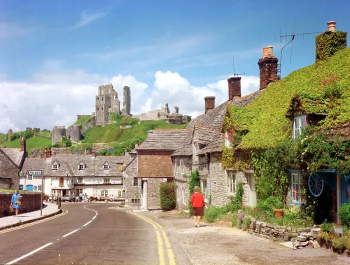 Framed Print : Corfe Castle and village, Corfe Castle Framed Print : Corfe Castle and village, Corfe Castle