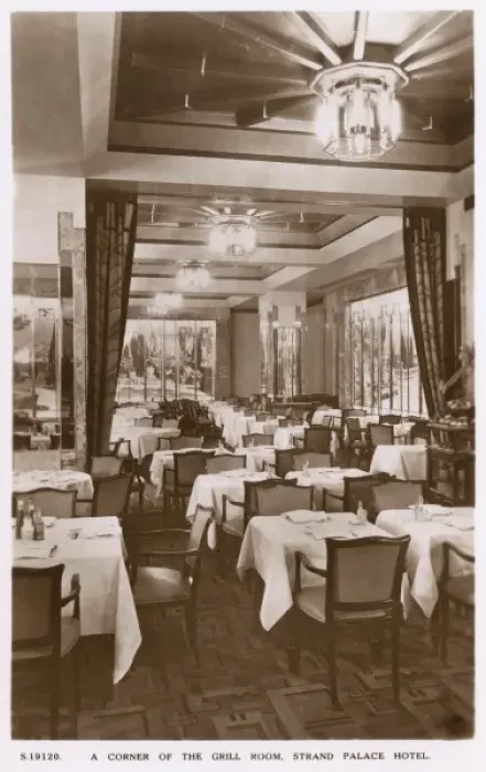 Framed Print : Corner of the Grill Room, Strand Palace Hotel, London Framed Print : Corner of the Grill Room, Strand Palace Hotel, London