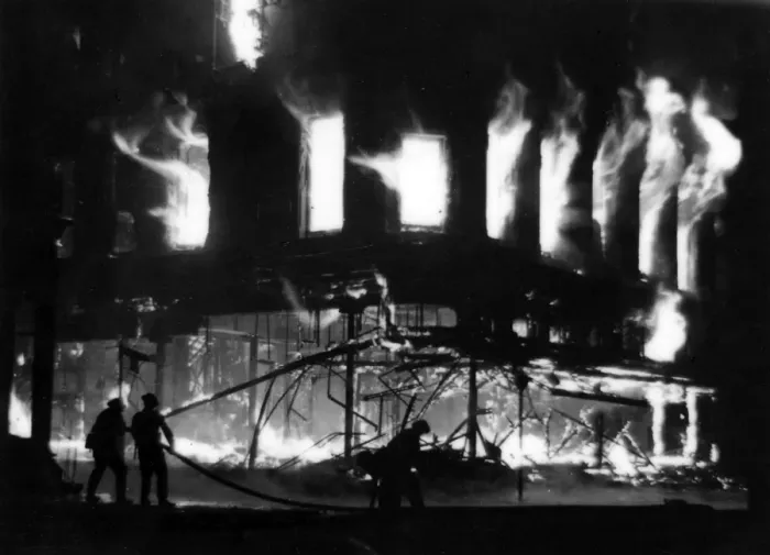 Framed Print : Corner store ablaze - Blitz on London - WW2 Framed Print : Corner store ablaze - Blitz on London - WW2