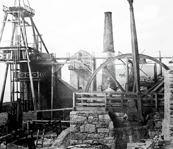 Framed Print : A Cornish tin mine pumping engine, Victorian period Framed Print : A Cornish tin mine pumping engine, Victorian period