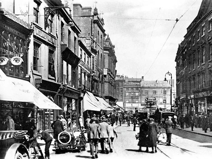 Framed Print : Cornmarket, Derby early 1900's Framed Print : Cornmarket, Derby early 1900's