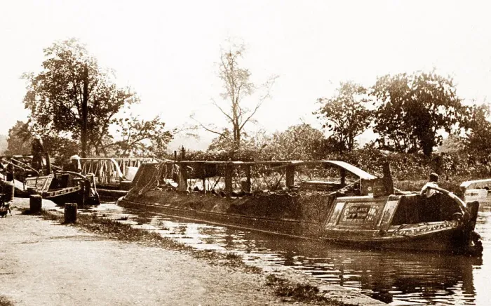 Framed Print : Cosgrave Locks, Stony Stratford Framed Print : Cosgrave Locks, Stony Stratford