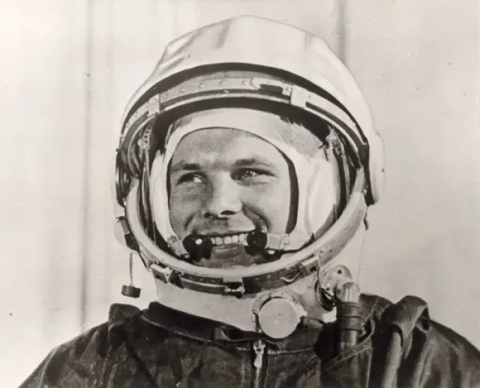 Framed Print : Cosmonaut Major Yuri Alekseyevich Gagarin, 1934-1968 Framed Print : Cosmonaut Major Yuri Alekseyevich Gagarin, 1934-1968