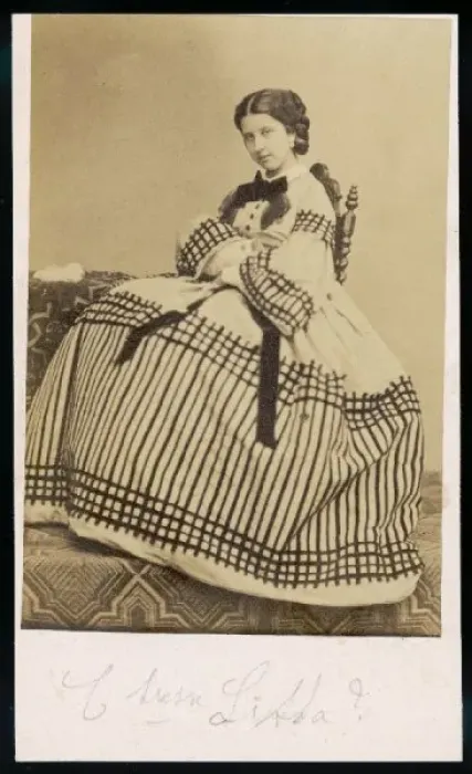 Framed Print : Costume / Photo 1860S Framed Print : Costume / Photo 1860S