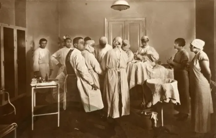 Framed Print : Count Albert Apponyi Polyclinic in Budapest Framed Print : Count Albert Apponyi Polyclinic in Budapest