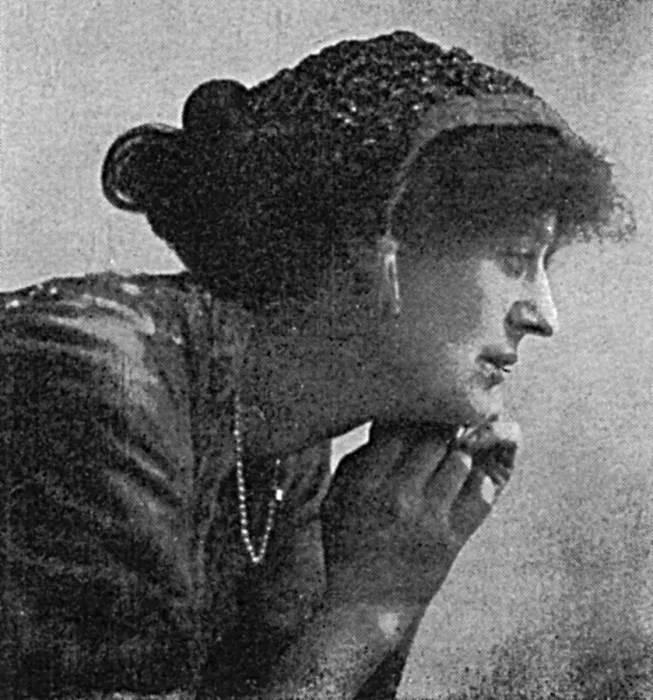 Framed Print : Countess Constance Markievicz (1868 - 1927) Framed Print : Countess Constance Markievicz (1868 - 1927)