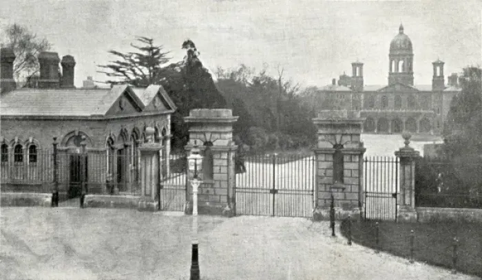 Framed Print : County Lunatic Asylum, Colney Hatch, Middlesex Framed Print : County Lunatic Asylum, Colney Hatch, Middlesex