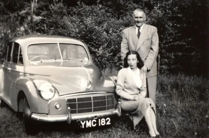 Framed Print : Couple and their Morris Minor Series 1 Framed Print : Couple and their Morris Minor Series 1