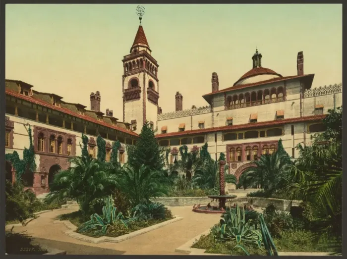 Framed Print : The court in the Ponce De Leon Framed Print : The court in the Ponce De Leon