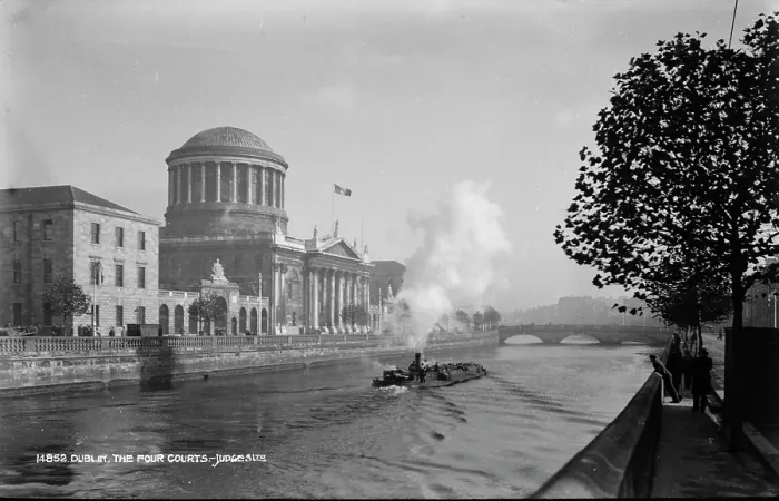 Framed Print : The Four Courts, Dublin Framed Print : The Four Courts, Dublin