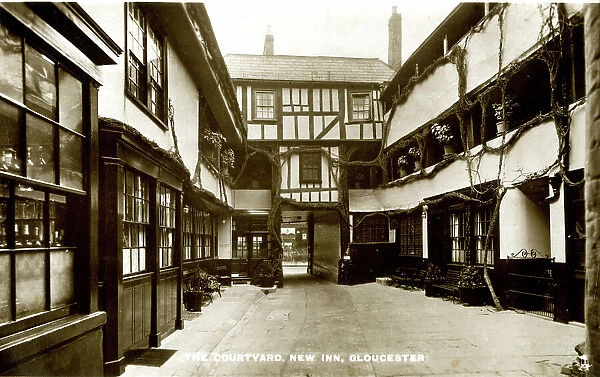 The Courtyard, New Inn, Gloucester