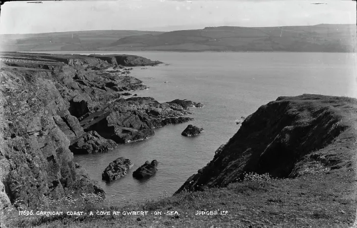 Framed Print : A Cove at Gwybert on the Cardigan Coast Framed Print : A Cove at Gwybert on the Cardigan Coast
