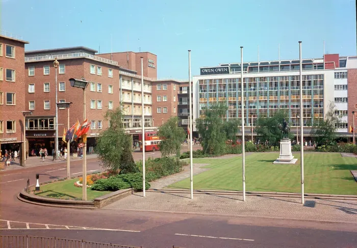 Framed Print : Coventry - Broadgate Framed Print : Coventry - Broadgate