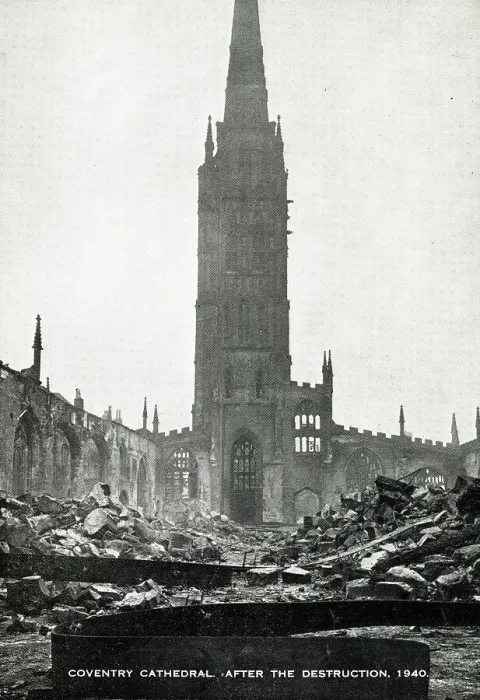 Framed Print : Coventry Cathedral in ruins after bombing, WW2 Framed Print : Coventry Cathedral in ruins after bombing, WW2