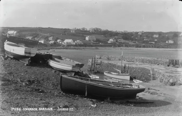 Framed Print : Coverack Harbour Framed Print : Coverack Harbour