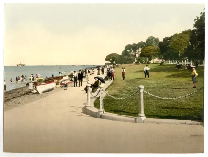 Framed Print : Cowes, the green, II. Isle of Wight, England Framed Print : Cowes, the green, II. Isle of Wight, England