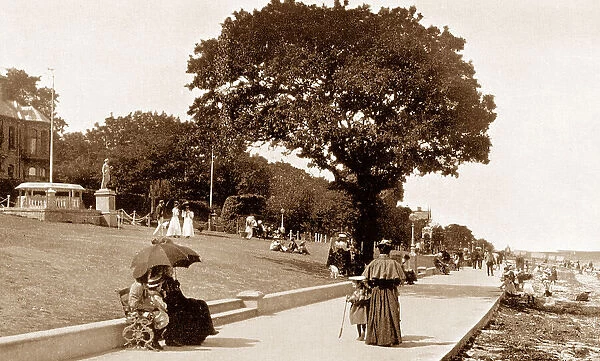 Cowes The Green Isle of Wight early 1900s