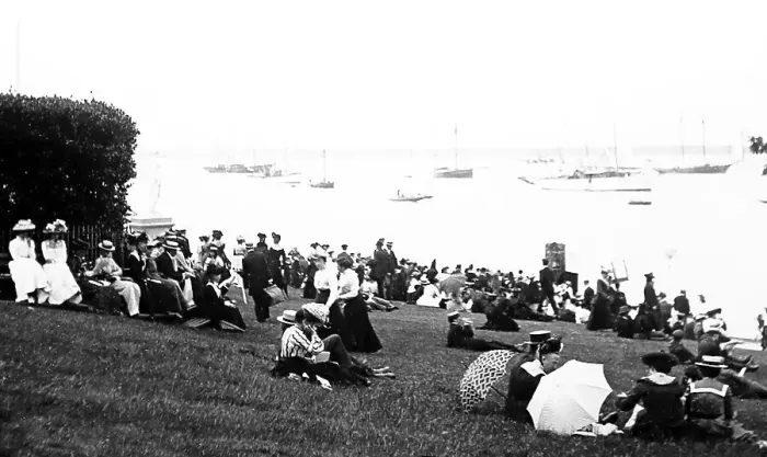 Framed Print : Cowes, Isle of Wight, Victorian period Framed Print : Cowes, Isle of Wight, Victorian period