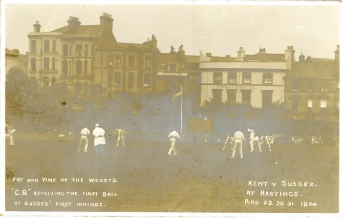 Framed Print : Cricket, Kent v Sussex at Hastings, August 1904 Framed Print : Cricket, Kent v Sussex at Hastings, August 1904
