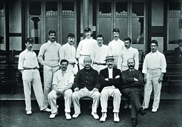 Framed Print : Cricket / Team / Warks Framed Print : Cricket / Team / Warks