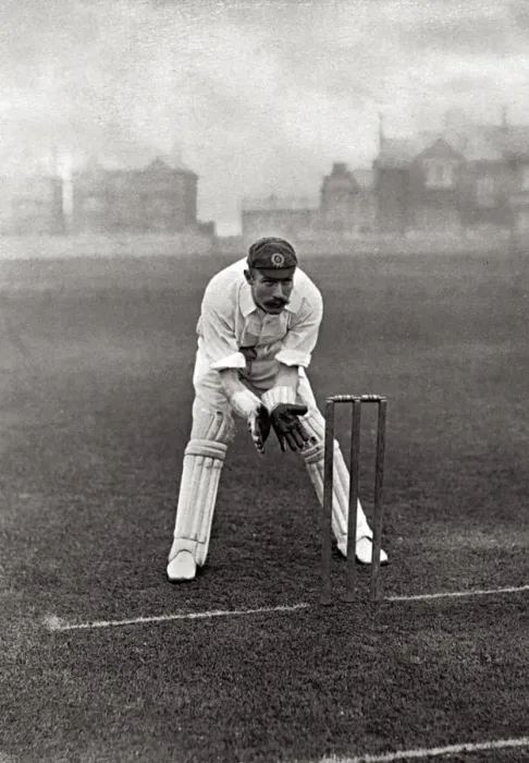 Framed Print : CRICKETER, BOARD Framed Print : CRICKETER, BOARD